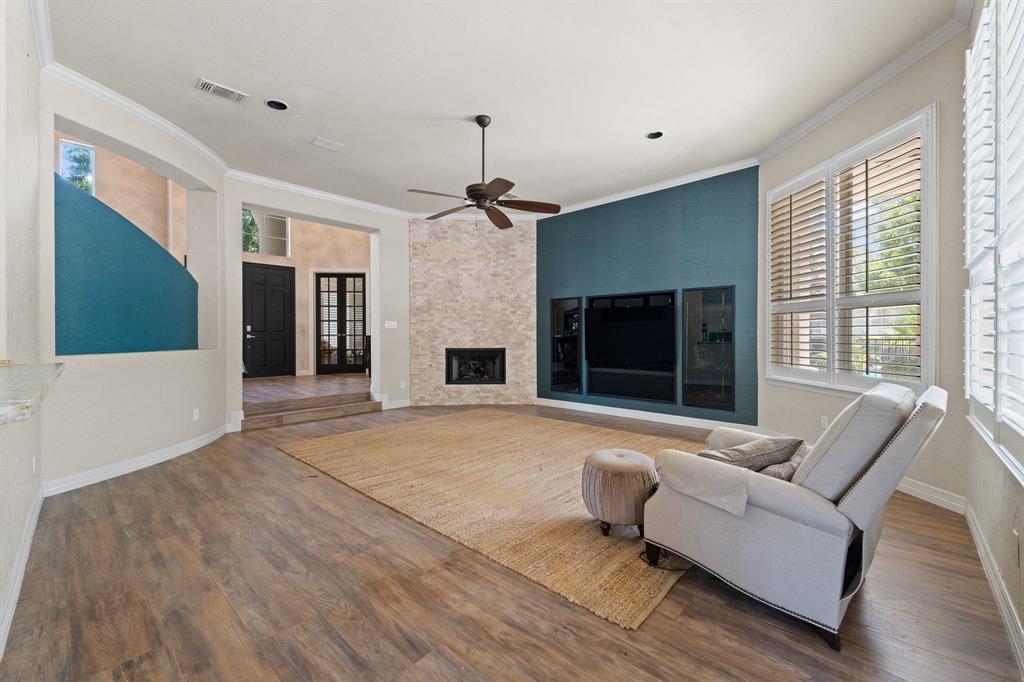 921 Fairway View Dr, Mansfield, TX 76063 photo