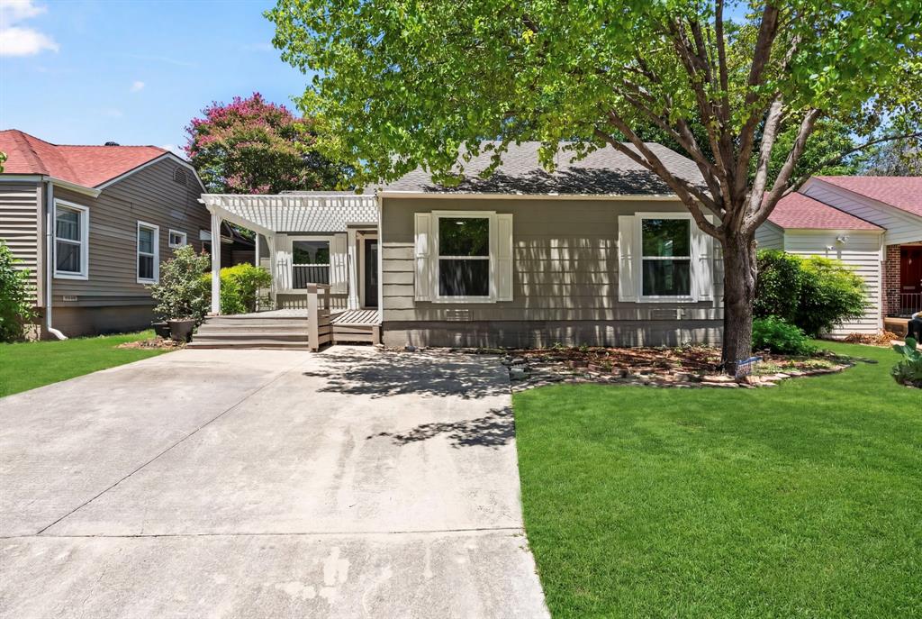4220 Donnelly Ave, Fort Worth, TX 76107