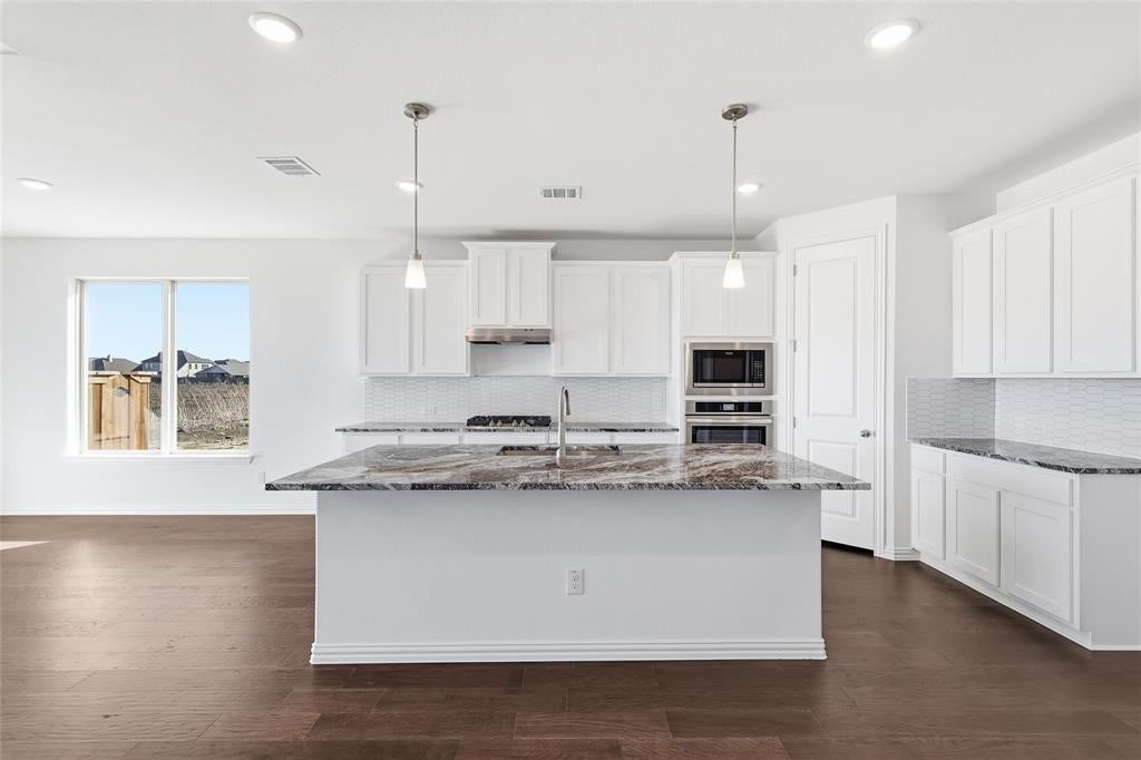 5908 Pebble Dr, Celina, TX 75009 photo