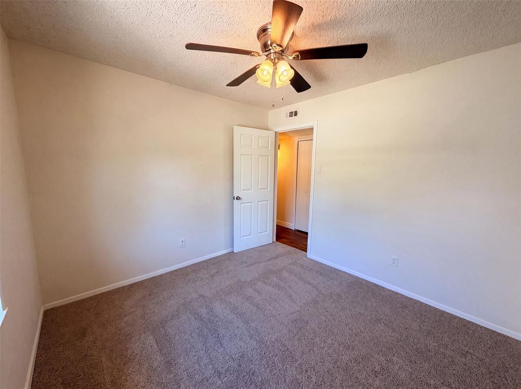 414 Meadowhill Dr, Garland, TX 75043 photo