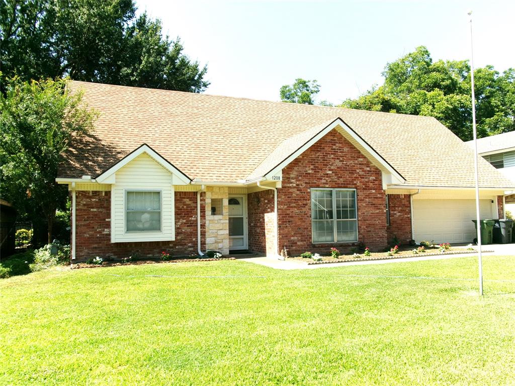 1208 Academy Dr, Arlington, TX 76013
