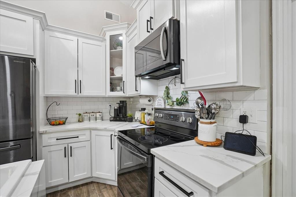 2111 Sharpshire Ln, Arlington, TX 76014 photo