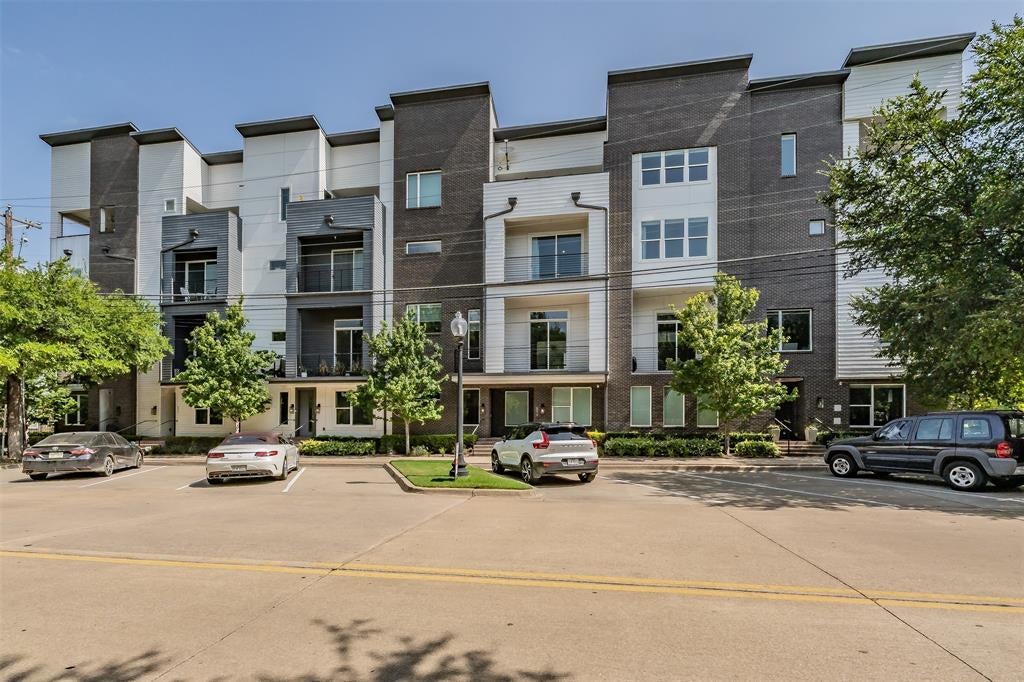 381 E Greenbriar Ln #804, Dallas, TX 75203 photo
