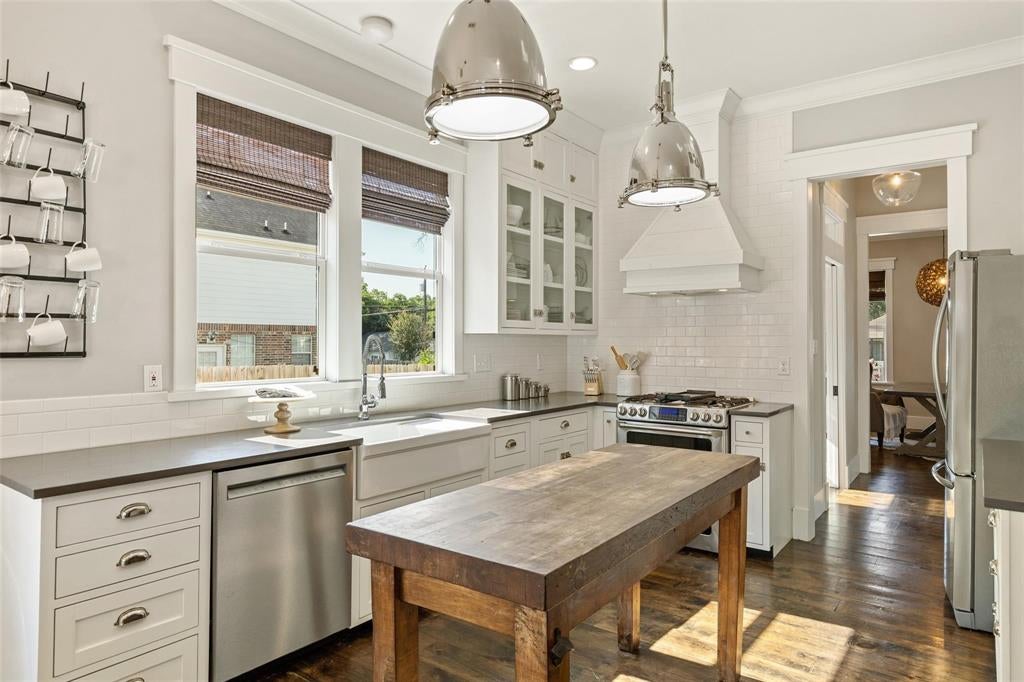 1109 E Oakdale Rd, Irving, TX 75060 photo