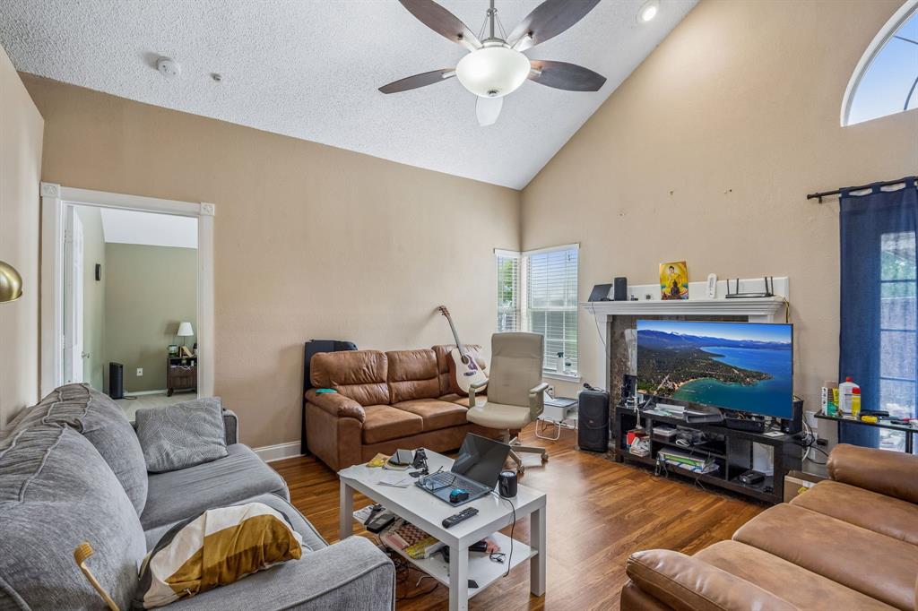 9404 Penny Ln, Irving, TX 75063 photo