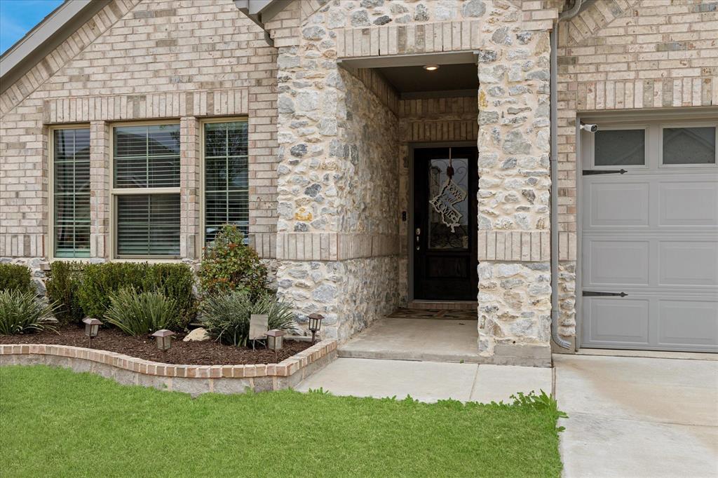 5557 Castle Peak Bnd, Fort Worth, TX 76126 photo