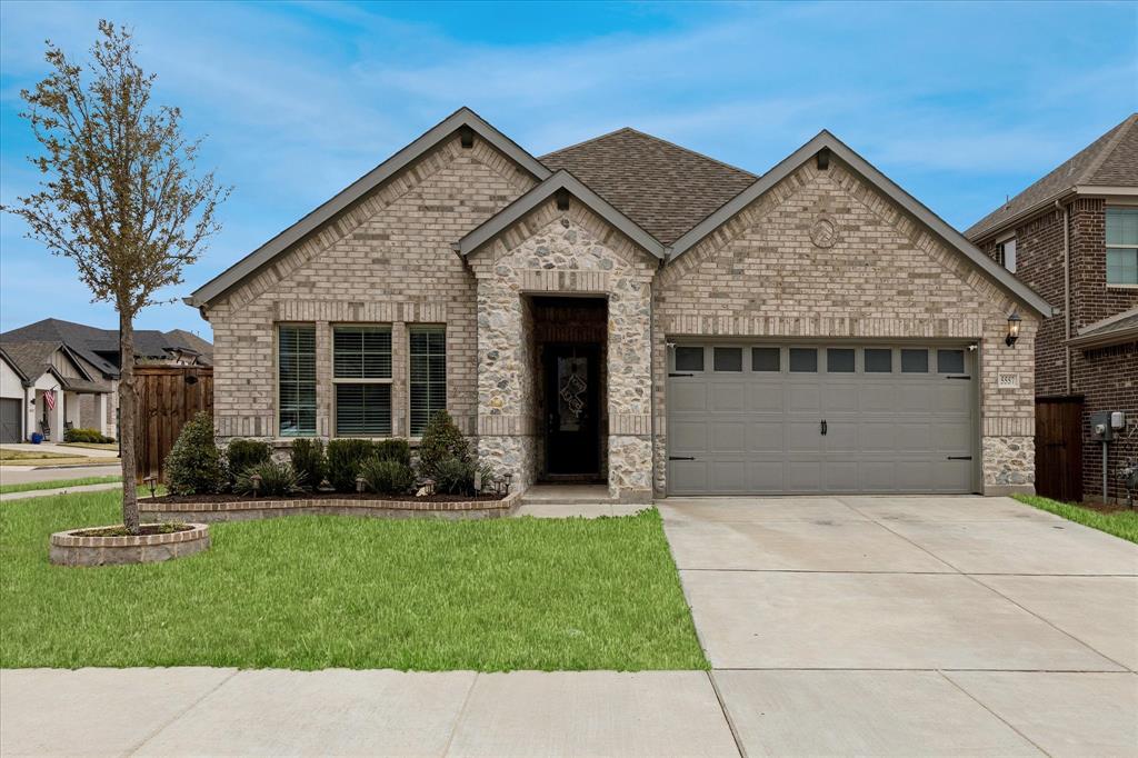 5557 Castle Peak Bnd, Fort Worth, TX 76126