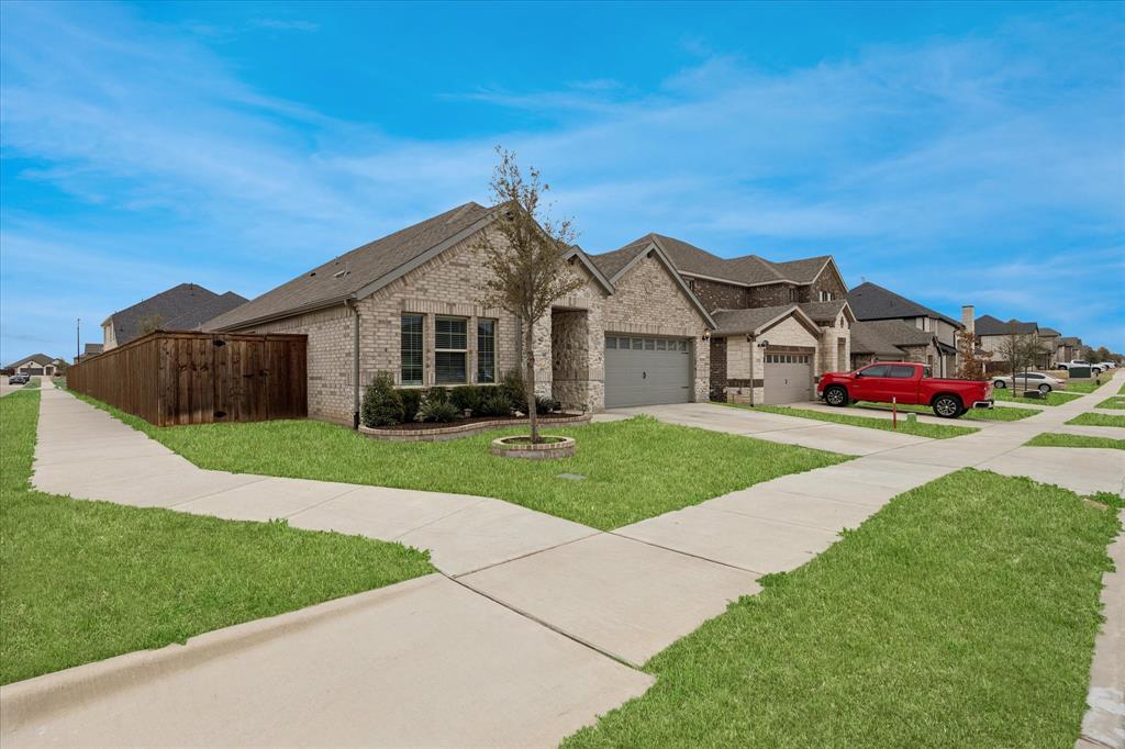 5557 Castle Peak Bnd, Fort Worth, TX 76126 photo