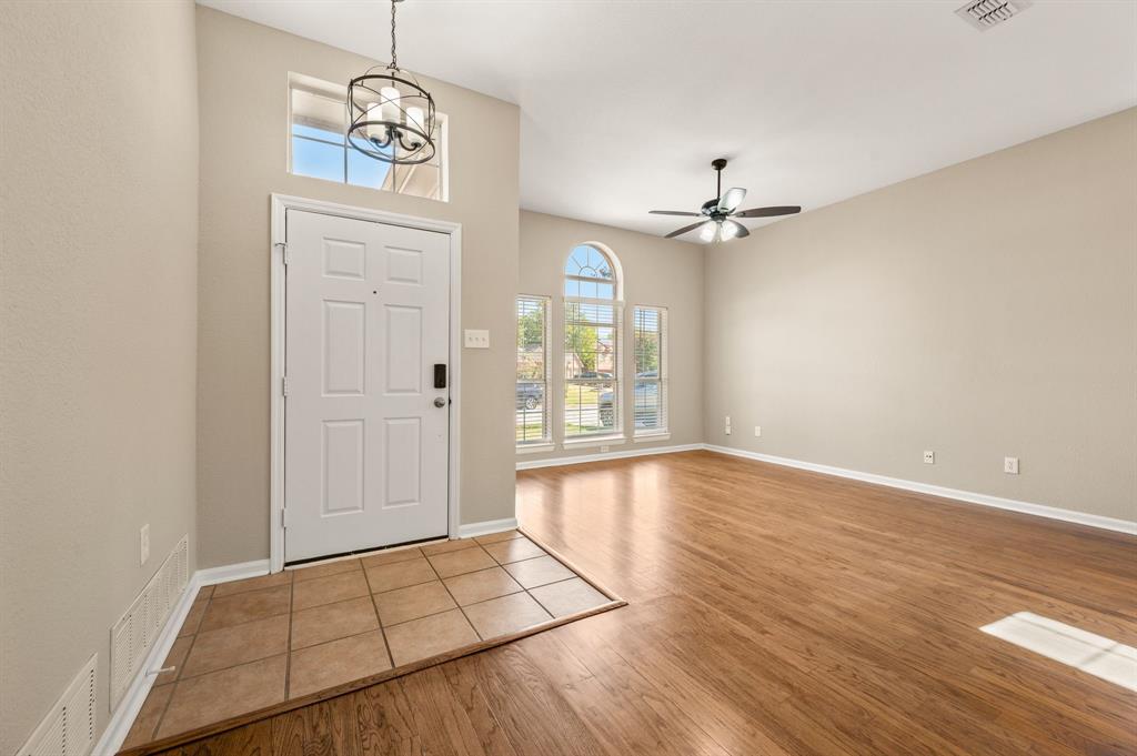 8720 Tigris Trl, Fort Worth, TX 76118 photo
