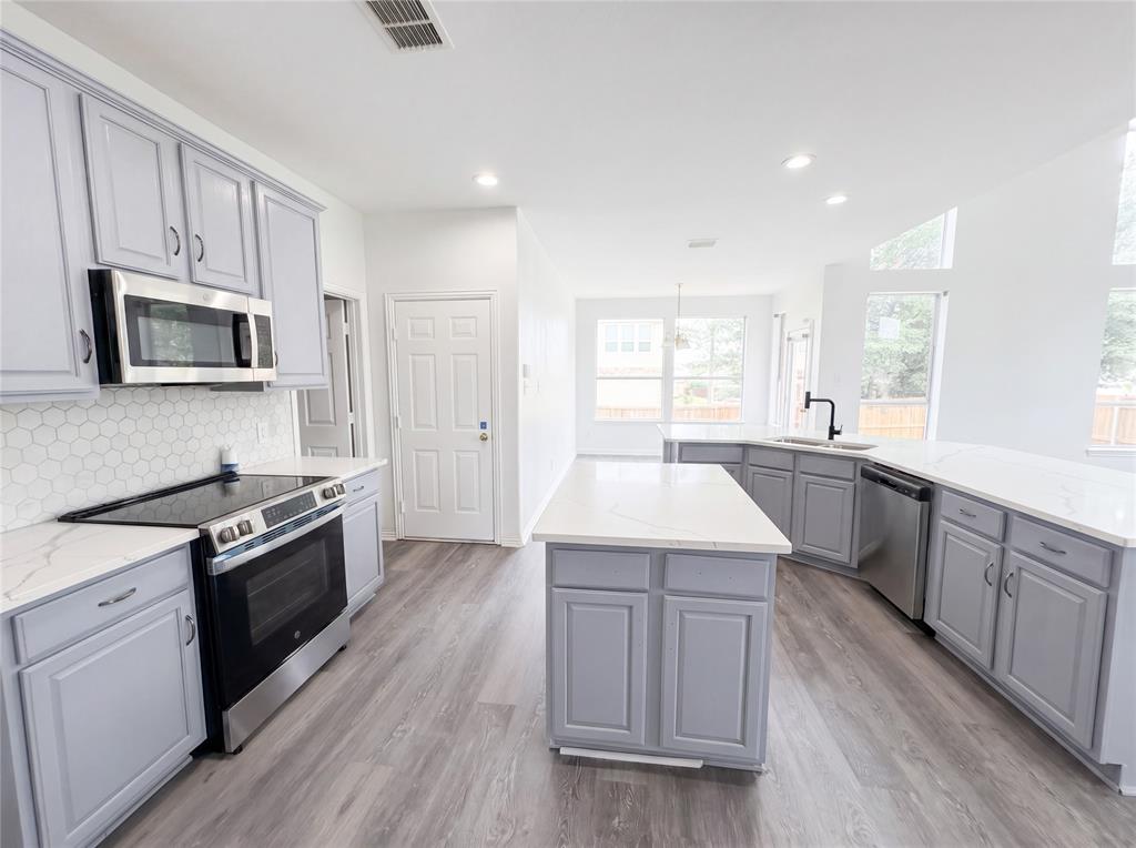3853 Wintergreen Dr, Plano, TX 75074 photo