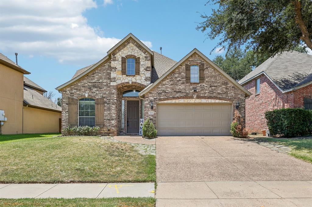 1910 Bentwood Ct, Grapevine, TX 76051 photo