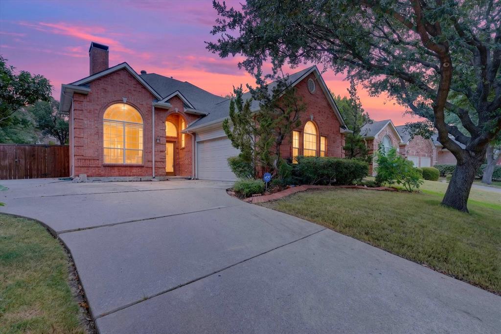 9803 Hickory Hollow Ln, Irving, TX 75063