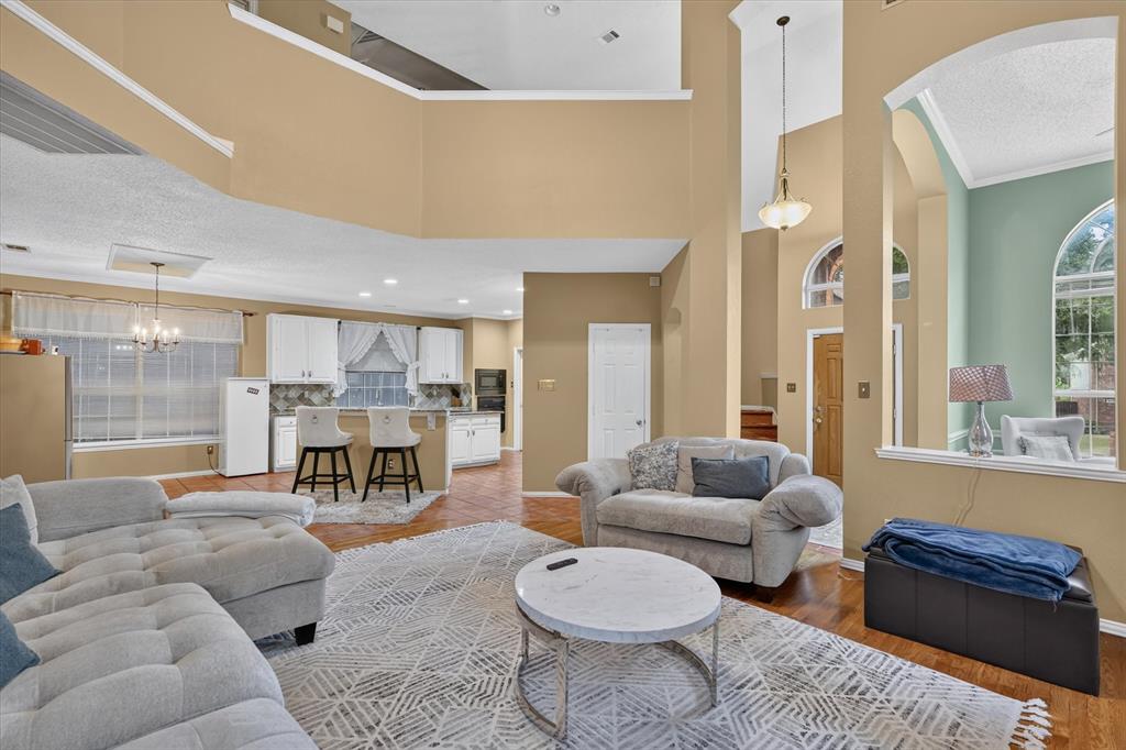 9803 Hickory Hollow Ln, Irving, TX 75063 photo