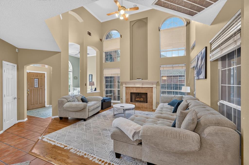 9803 Hickory Hollow Ln, Irving, TX 75063 photo