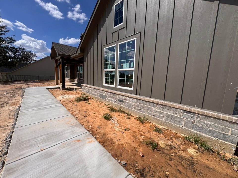 205 Oak Grove Way, Springtown, TX 76082 photo