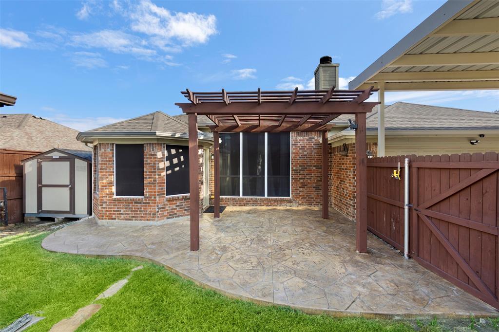 327 Choctaw Trl, Waxahachie, TX 75165 photo