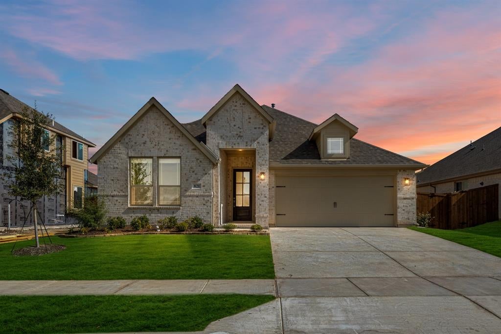 821 Blue Fescue Rd, Fort Worth, TX 76247 photo