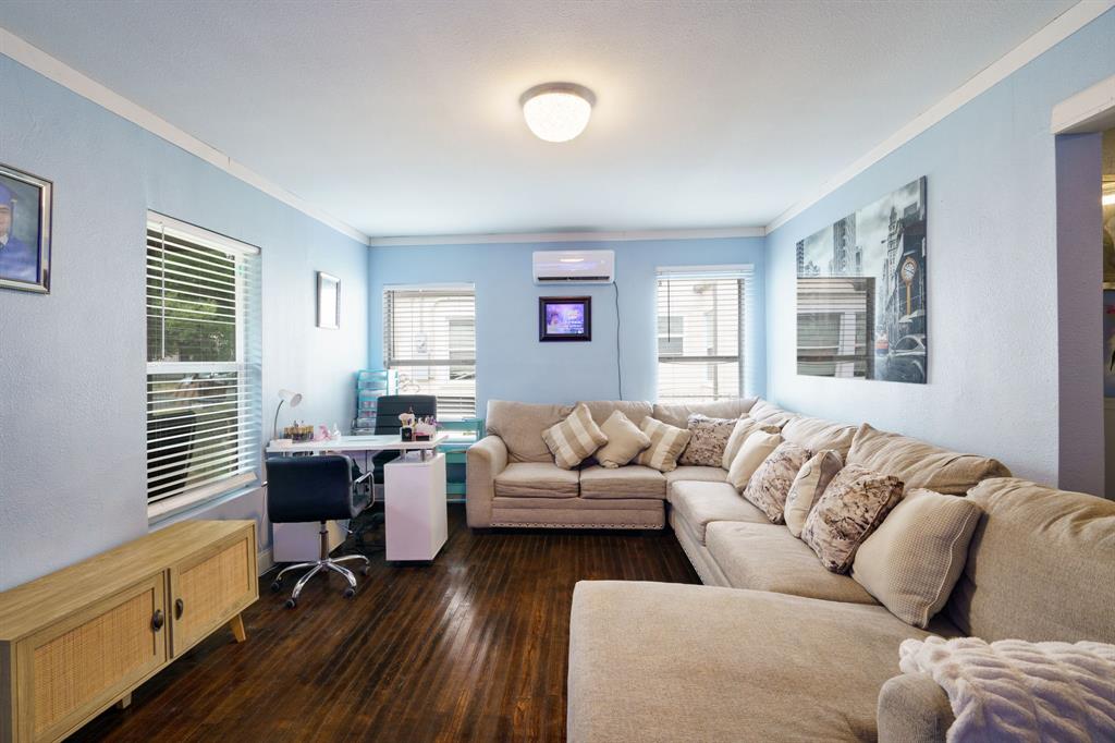 731 Dover St, Dallas, TX 75216 photo