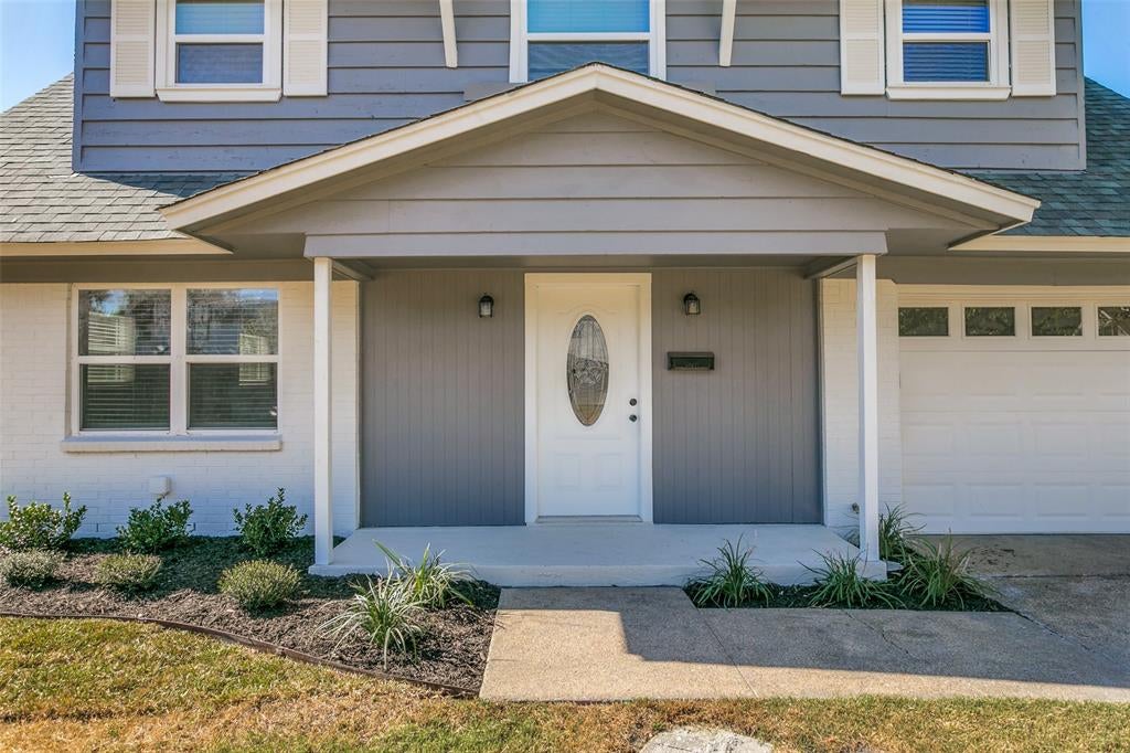 725 Hawthorne Ln, Grand Prairie, TX 75052 photo
