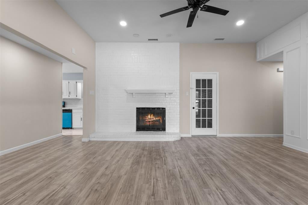 149 Lassetter Dr, Red Oak, TX 75154 photo