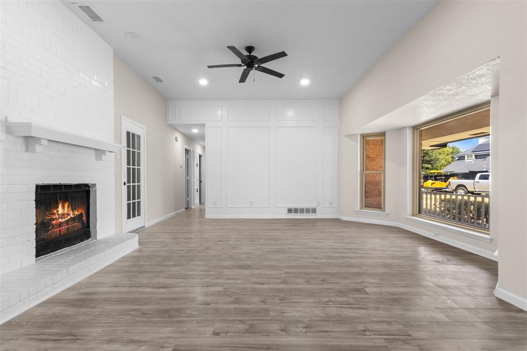 149 Lassetter Dr, Red Oak, TX 75154 photo
