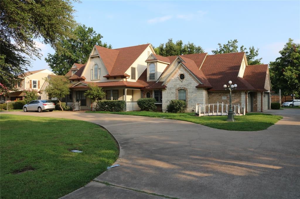 3010 Saint Loop, Irving, TX 75060