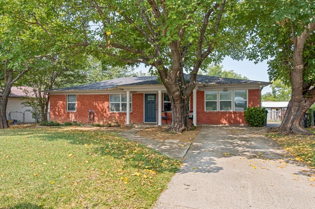 1009 Zelda Dr, Hurst, TX 76053
