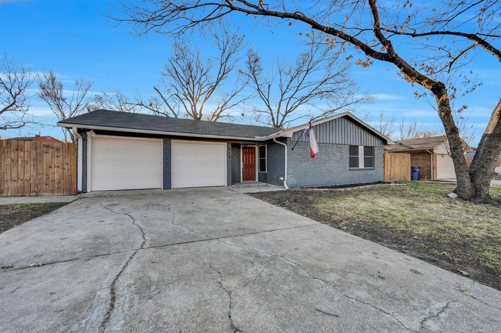 512 Virginia Ave, Waxahachie, TX 75165