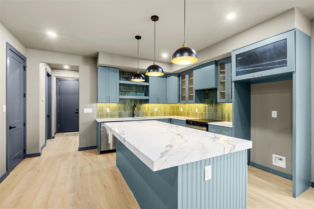 818 Lambert St, Dallas, TX 75203 photo