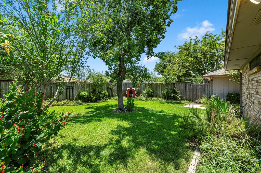 506 Willowcrest Dr, Garland, TX 75040 photo