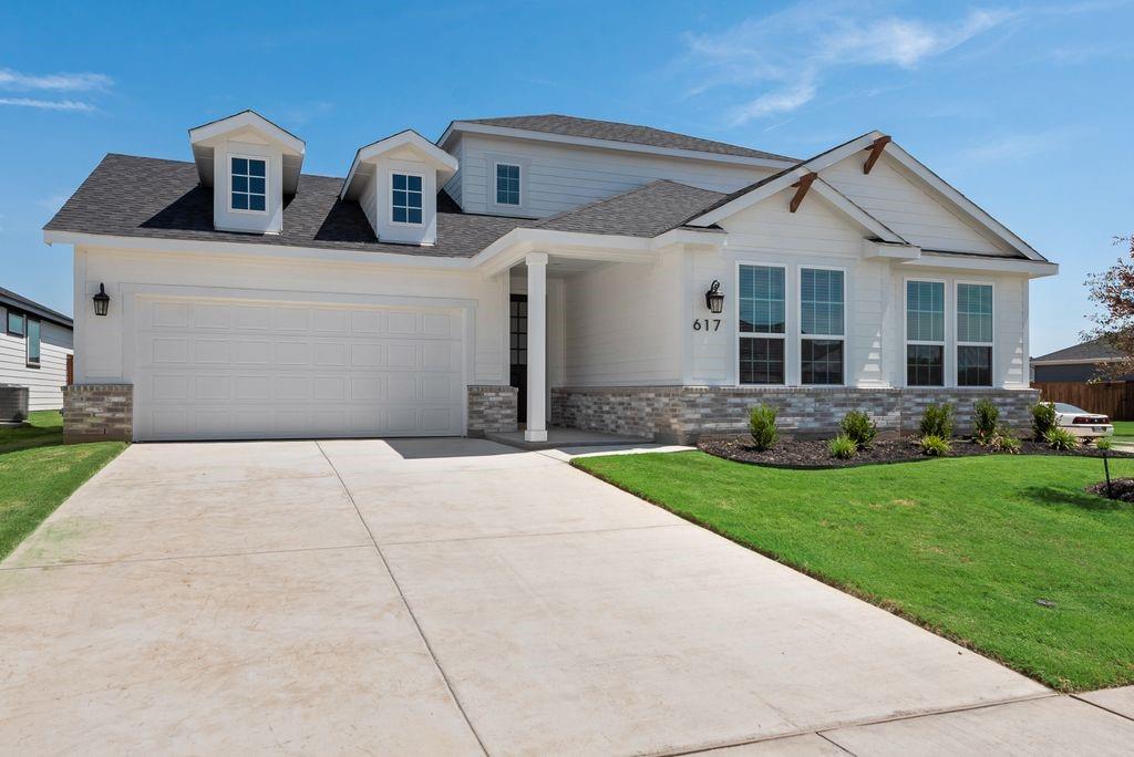 617 Marcus Ln, Crowley, TX 76036