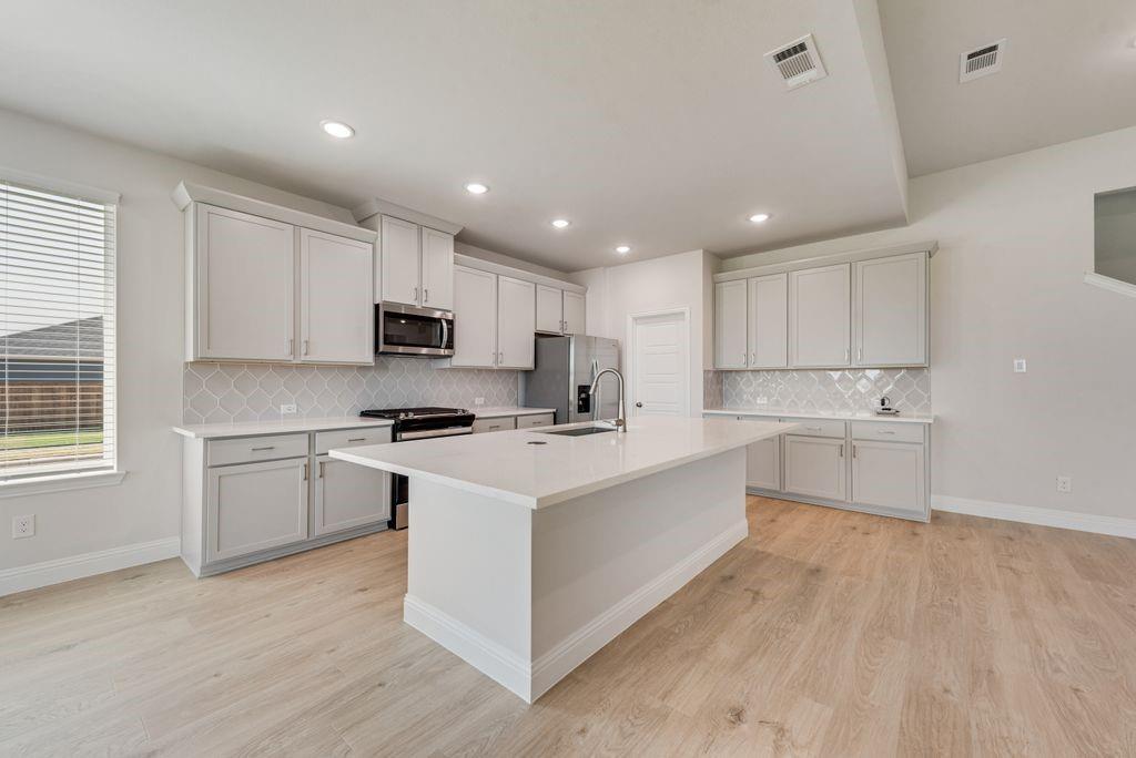 617 Marcus Ln, Crowley, TX 76036 photo