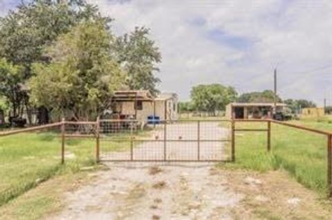Single Family Residence in Weatherford TX 190 Mesquite Trail.jpg