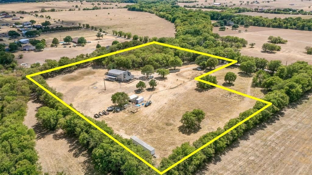 521 Bakers Branch Rd, Waxahachie, TX 75167