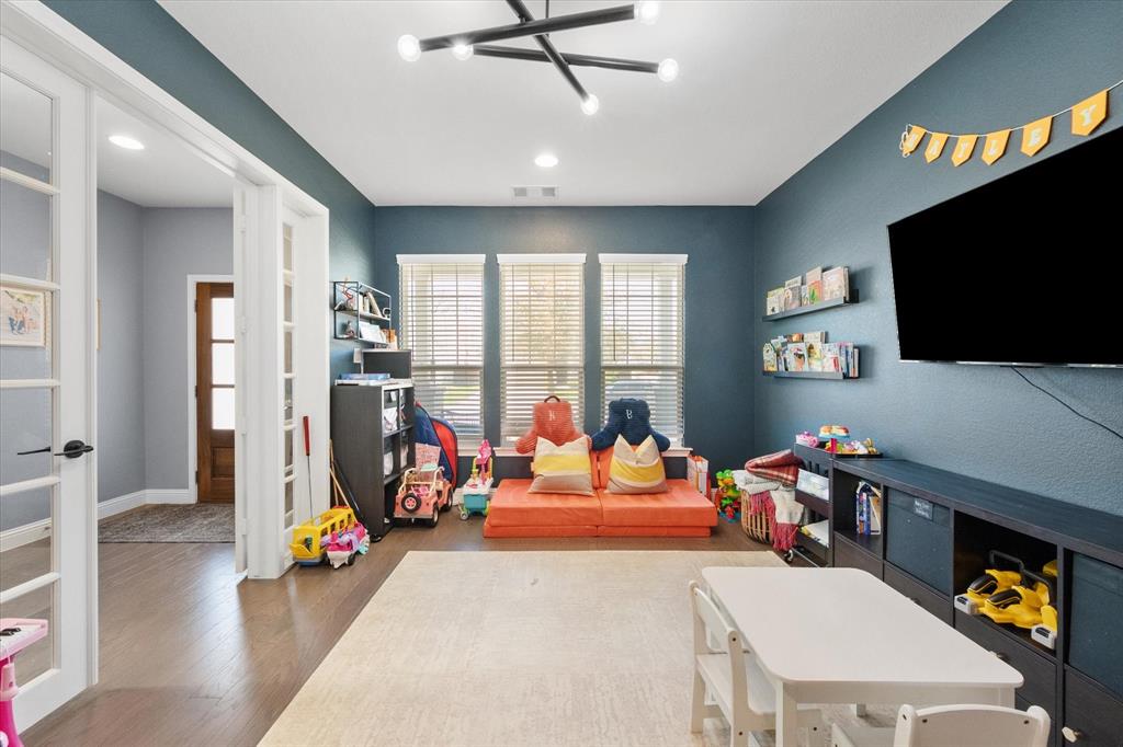 2801 Livingston Ave, Fort Worth, TX 76110 photo