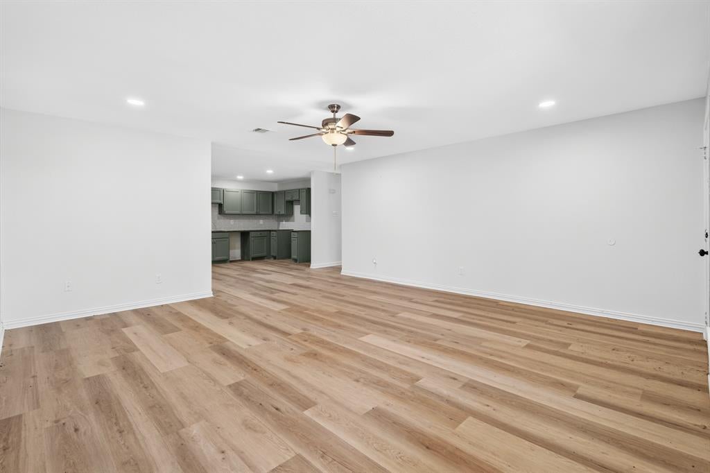 4920 S Peachtree Rd, Balch Springs, TX 75180 photo