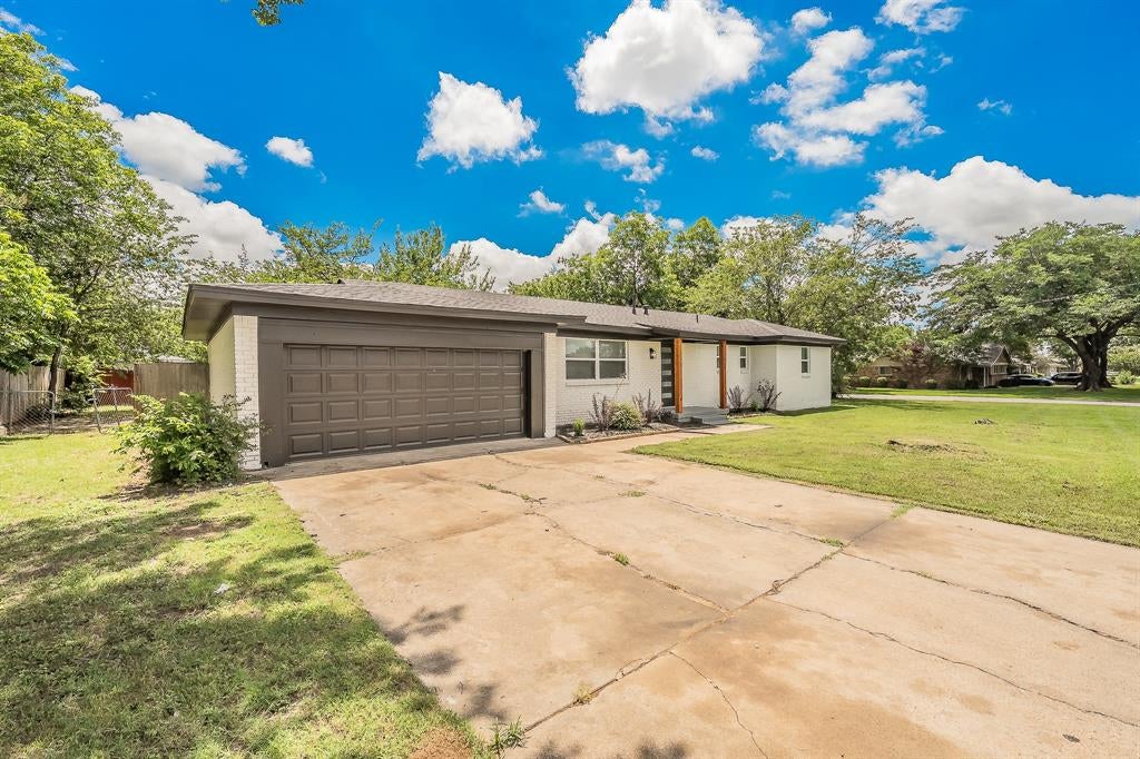 828 Glenda Dr, Bedford, TX 76022 photo