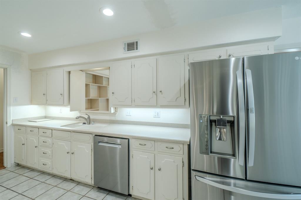 7616 Woodstone Ln, Dallas, TX 75248 photo