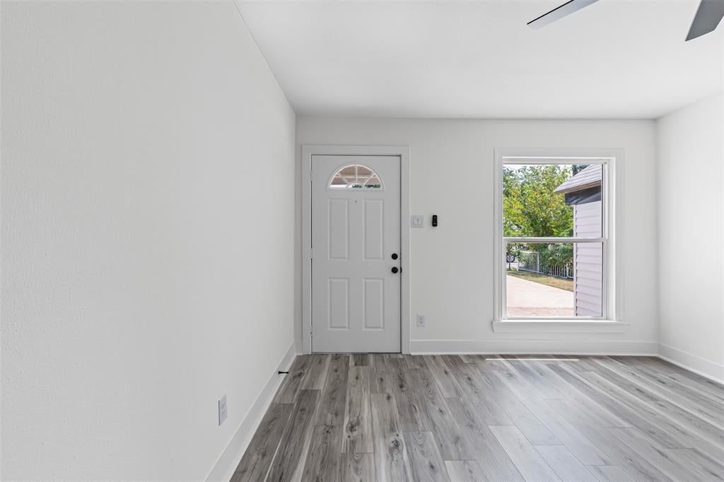 2327 Brookfield Ave, Dallas, TX 75235 photo