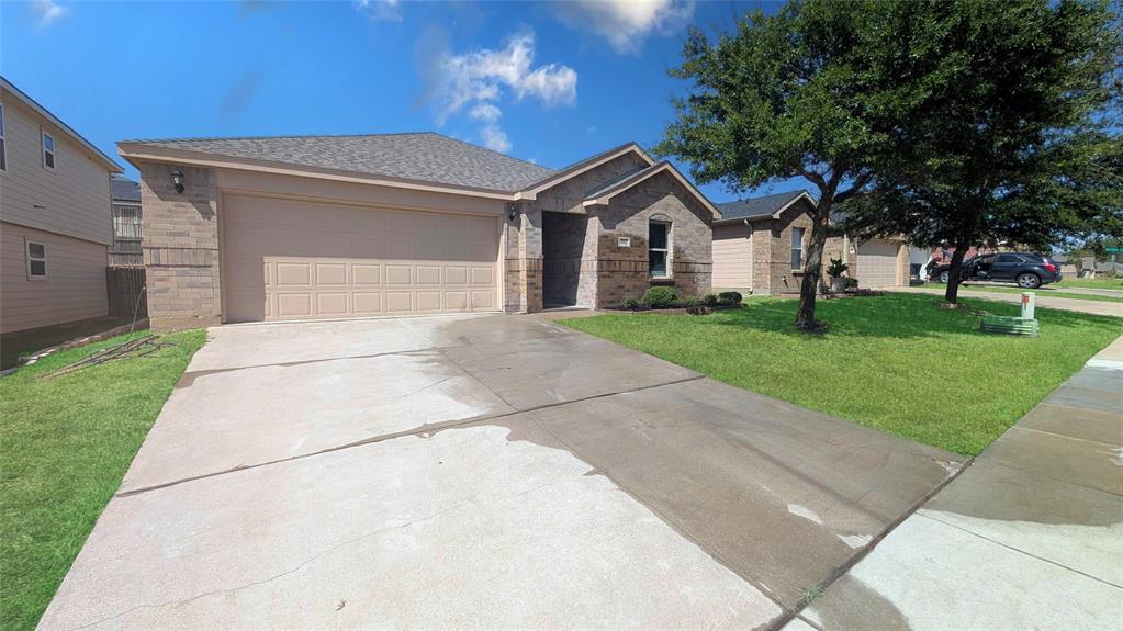 5112 Glen Eden Dr, Fort Worth, TX 76119 photo