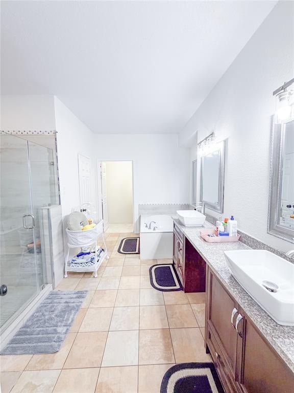 1236 Whitehorse Dr, Lewisville, TX 75077 photo