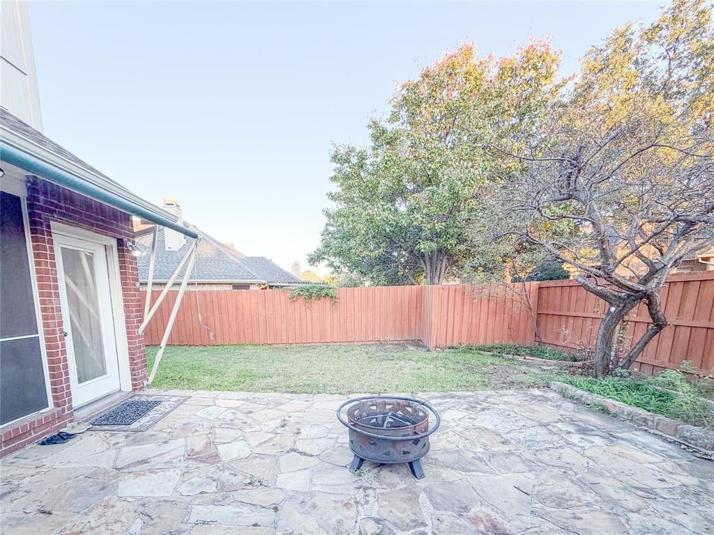 1236 Whitehorse Dr, Lewisville, TX 75077 photo