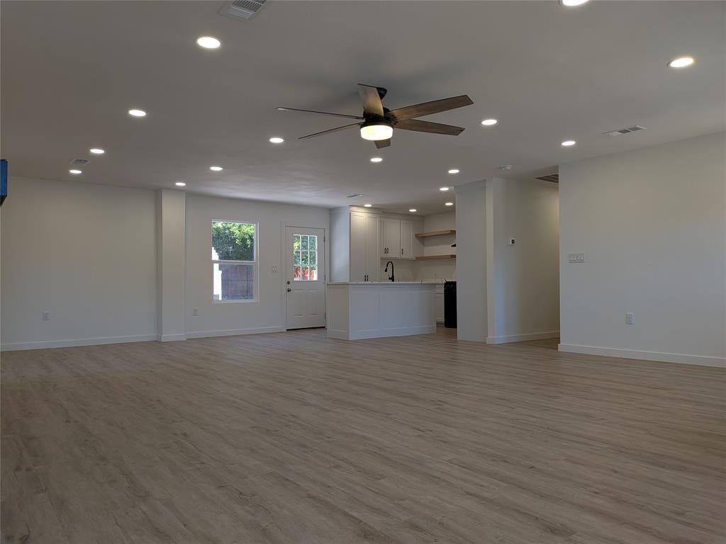 1337 Adelaide Dr, Dallas, TX 75216 photo