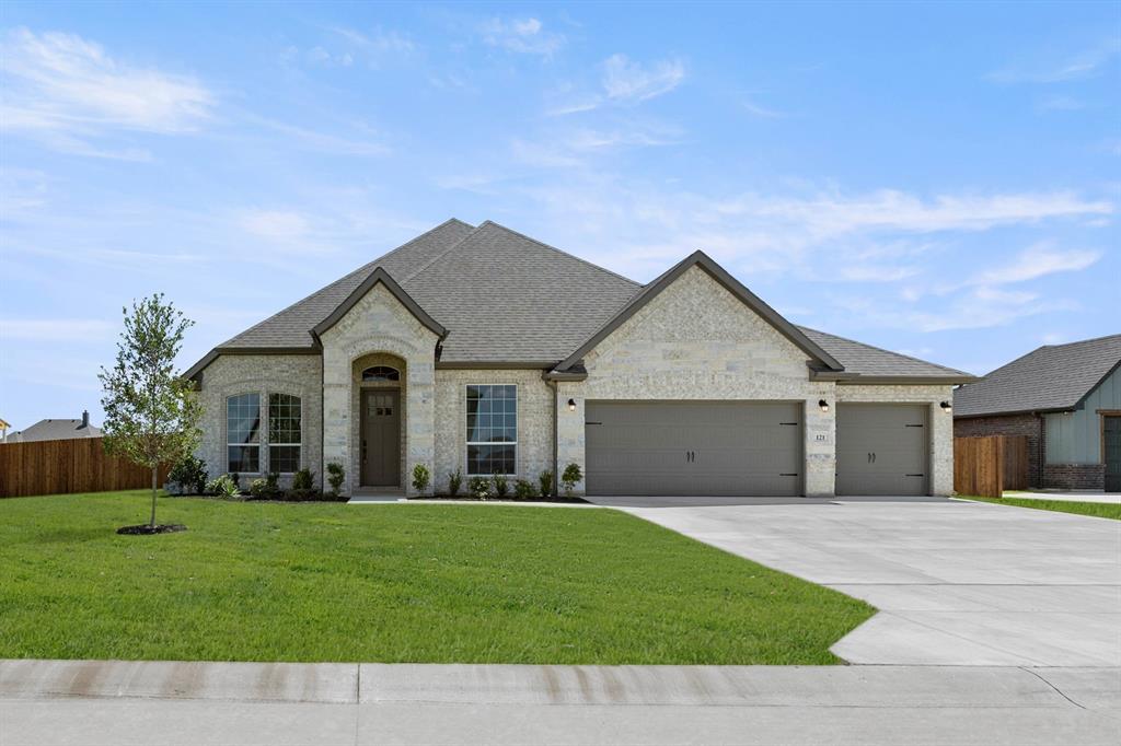 121 Mikasi St, Godley, TX 76044