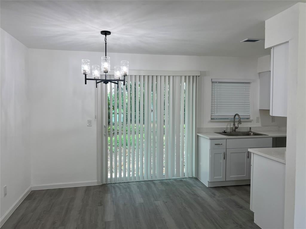3221 Forestdale Ln, Balch Springs, TX 75180 photo