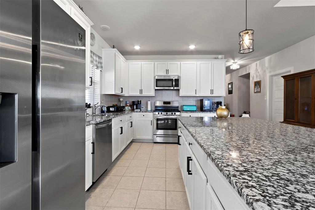 1908 Augustus Dr, Fort Worth, TX 76120 photo