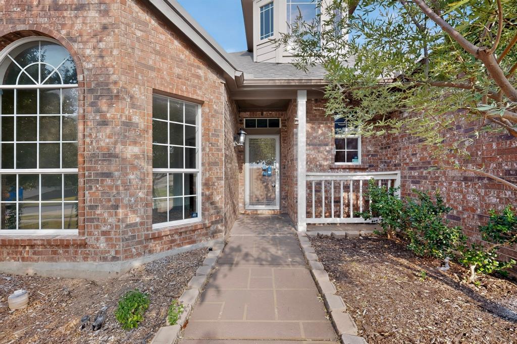 1756 Hidden Brook Dr, Grand Prairie, TX 75050 photo