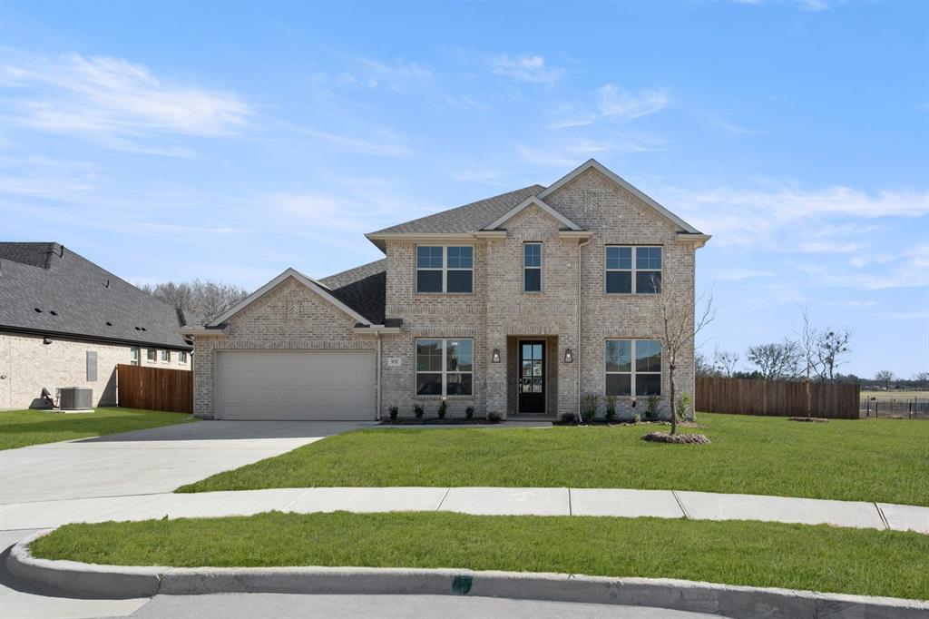 931 Richard Pittmon Dr, Desoto, TX 75115