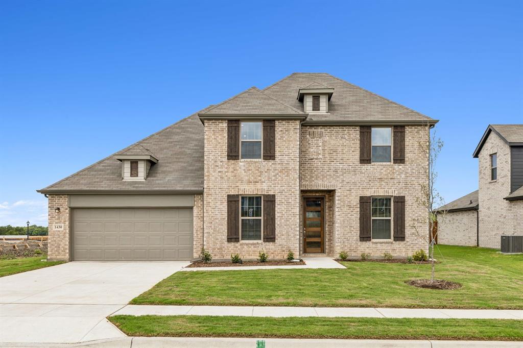 724 Metallic Tree Ln, Van Alstyne, TX 75495