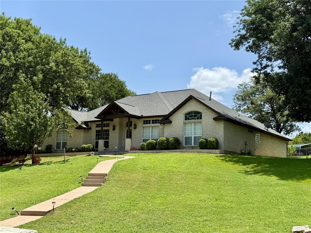 110 Pecan Valley Ln, Waxahachie, TX 75165
